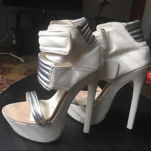 FRH white silver super high heel Velcro sandals